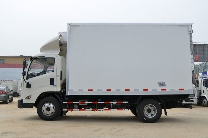 
								JMC 4×2 Single Cabin Light Refrigerated Truck full									