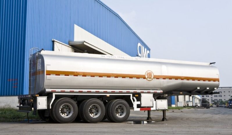 
								 3 Axles Cement Tank Semi Trailer full									