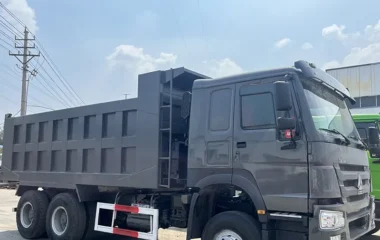 10 Wheeler Dump Truck