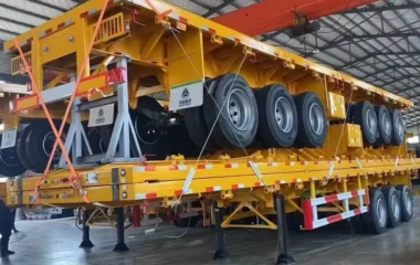 Flatbed semi trailer