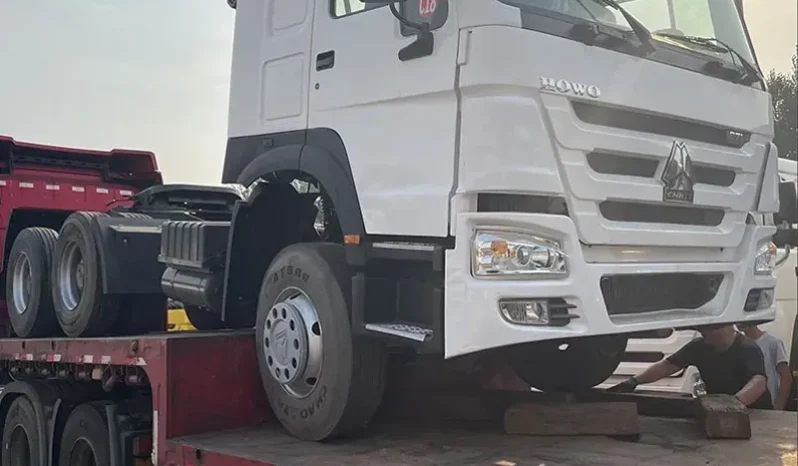 
								HOWO 6×4 tractor truck full									