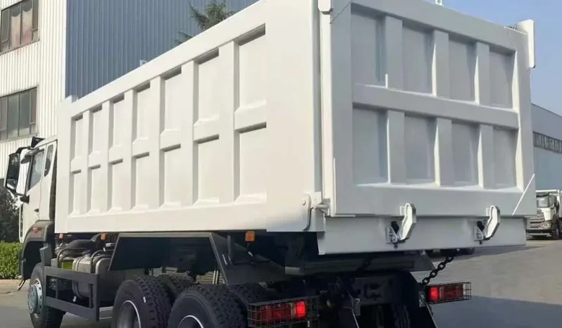 
								Howo NX Truck Dump Truck full									