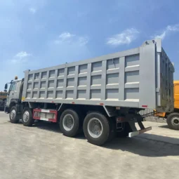 
										8×4 12 Wheeler Dump Truck full									