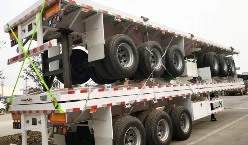 
								40 Feet Container Transport Semi Trailers full									