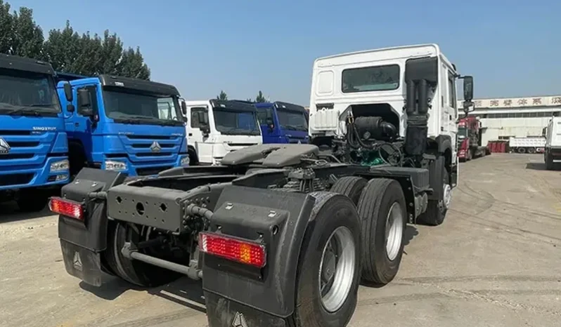
								HOWO 6×4 tractor truck full									