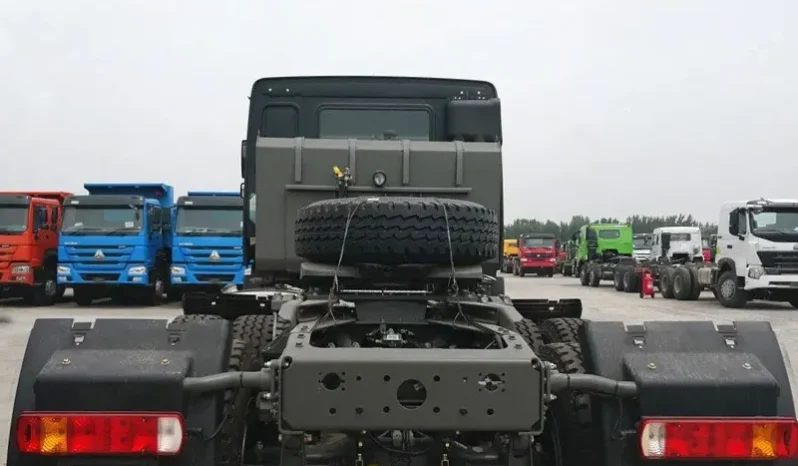 
								Factory Wholesale 6×4 Tractor Trucks full									